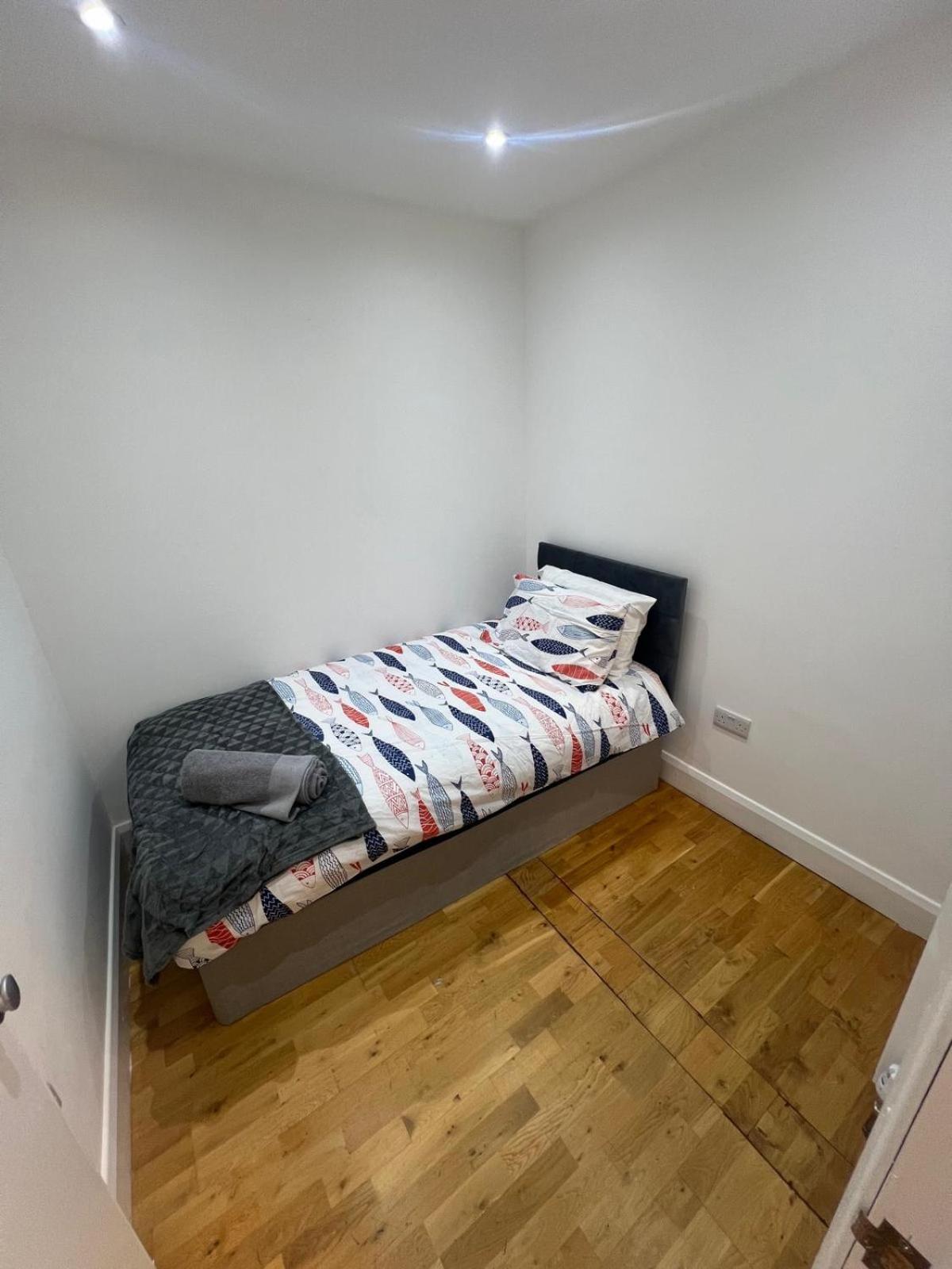 Good Priced Single Rooms In Northolt Kültér fotó