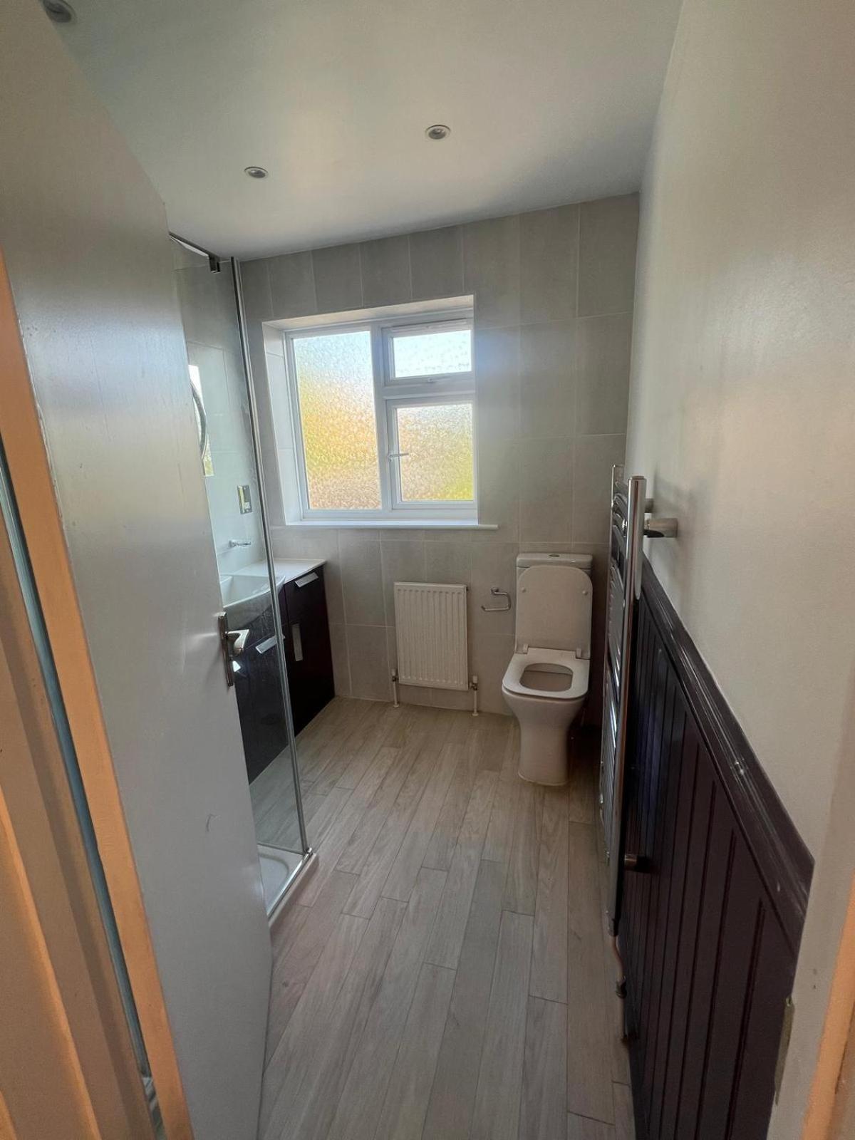Good Priced Single Rooms In Northolt Kültér fotó