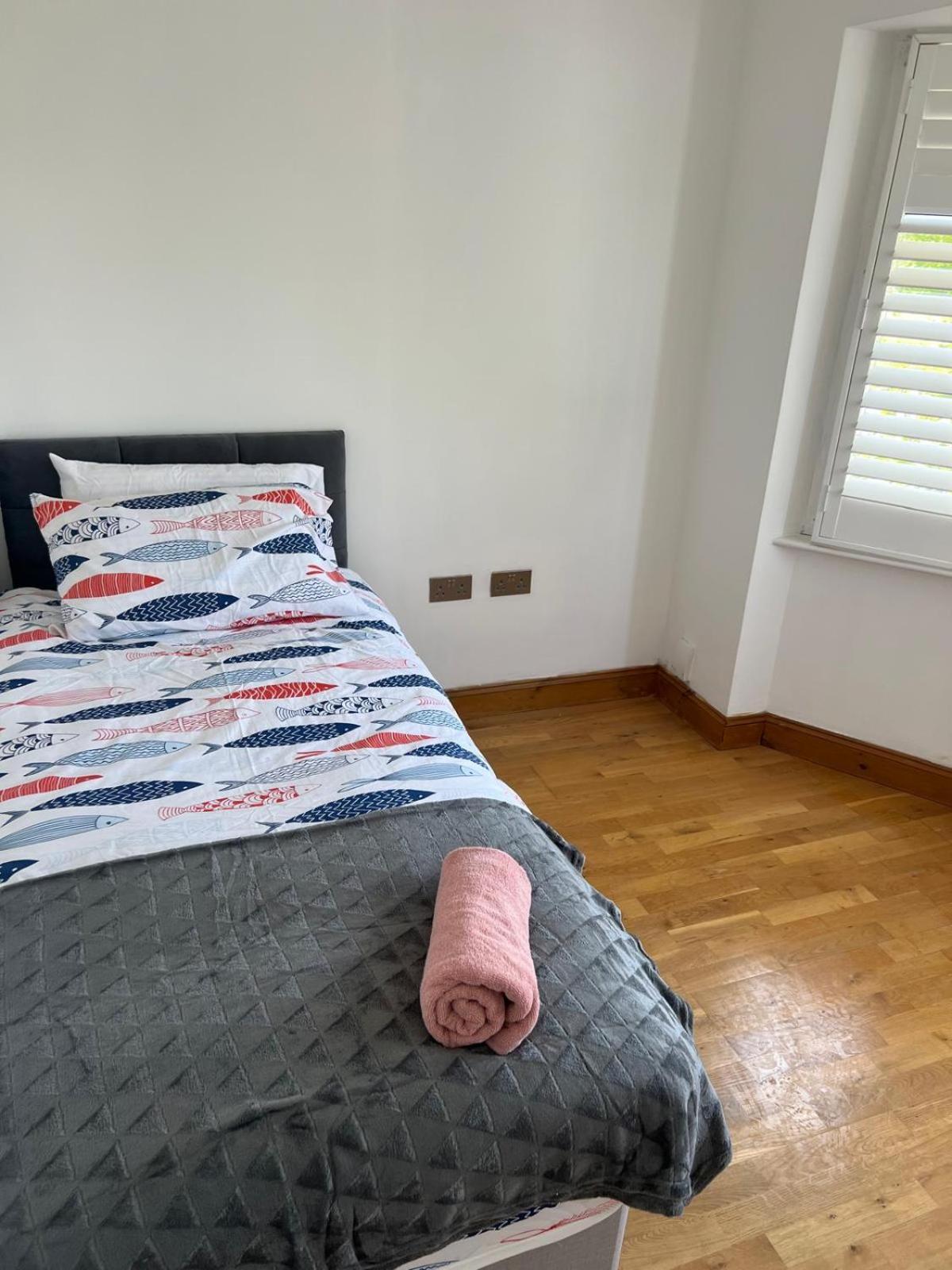 Good Priced Single Rooms In Northolt Kültér fotó